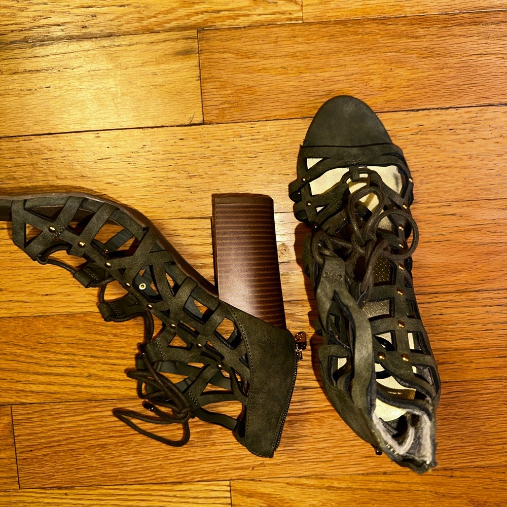 G by Guess Khaki Cutout Block Heels - Picture 2 of 6